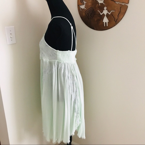 Free People Flowy Tunic/Dress with Floral Embroidery Raw Frayed Hem Size S - Picture 3 of 8